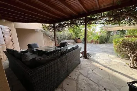 Regina Gardens - Spacious, 3 Bed, Ground Floor Unit With Large Patio Paphos