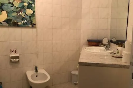 Regina Gardens - Spacious, 3 Bed, Ground Floor Unit With Large Patio Apartment *